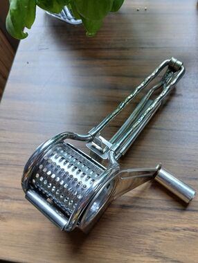 Vintage portable grater
